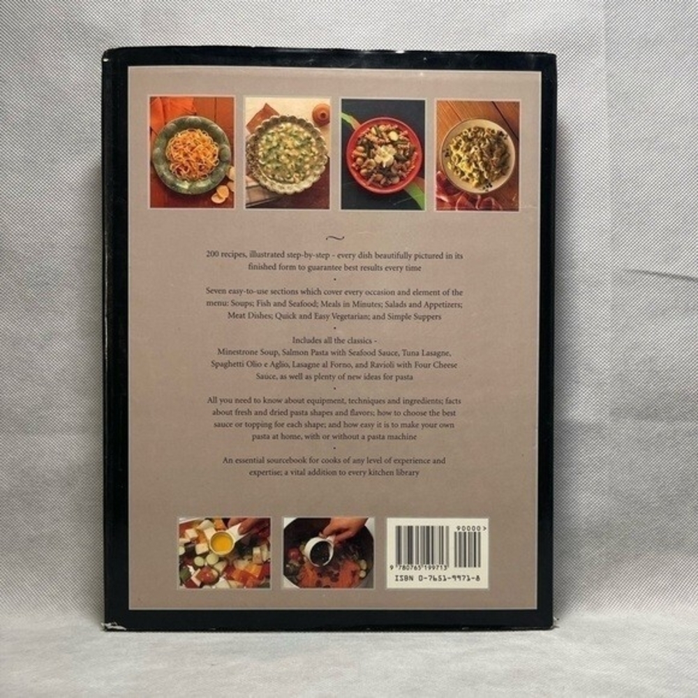 Best Ever Pasta Cookbook 200 Step By Step Italian Pasta Recipes 256 Pages VG - Picture 2 of 2